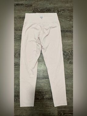 TNA Aritzia Soft Pink Leggings
